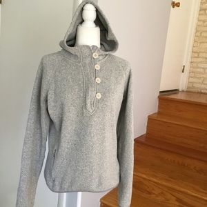 NORTH FACE SWEATER